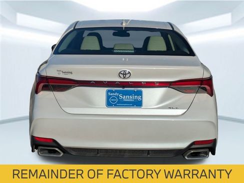 Used 2022 Toyota Avalon XLE image 5