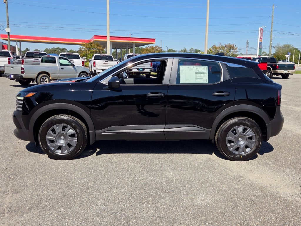 New 2027 Nissan Kicks S FWD image 2