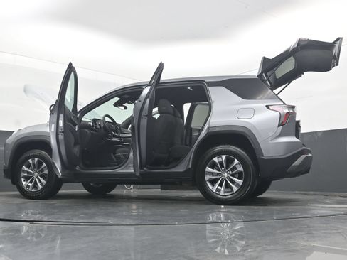 Used 2025 Chevrolet Equinox LT FWD image 48