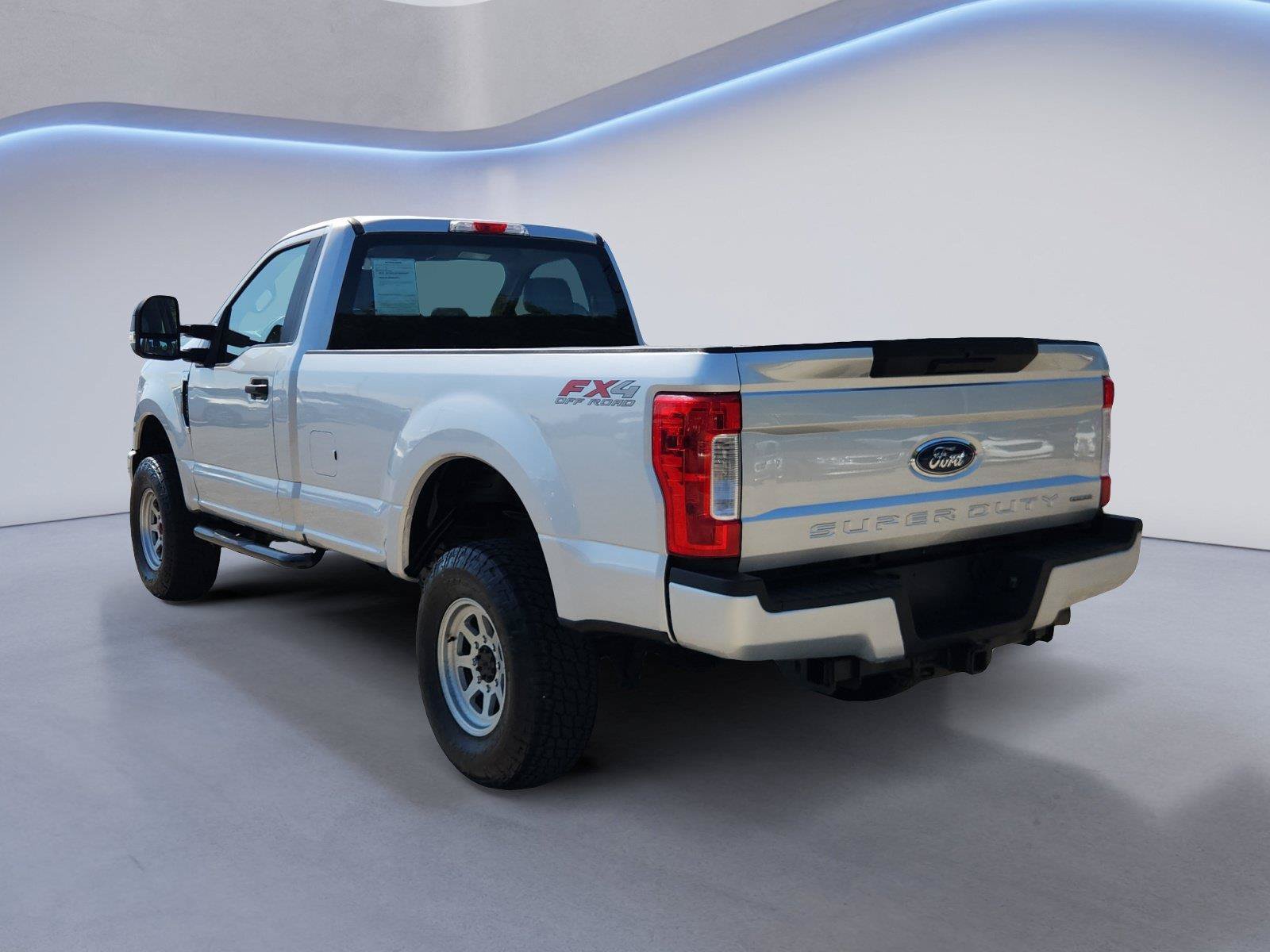 Used 2019 Ford F250 XL w/ Power Equipment Group AWD/4WD image 5