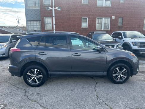 Used 2018 Toyota RAV4 XLE w/ Plus Extra Value Package AWD/4WD image 4