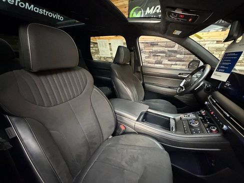 Used 2024 Hyundai Palisade Calligraphy image 15