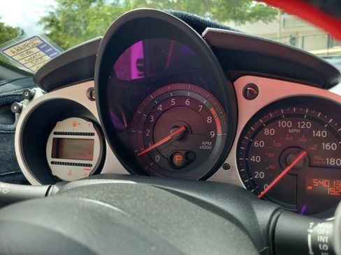 Used 2010 Nissan 370Z Coupe RWD image 24