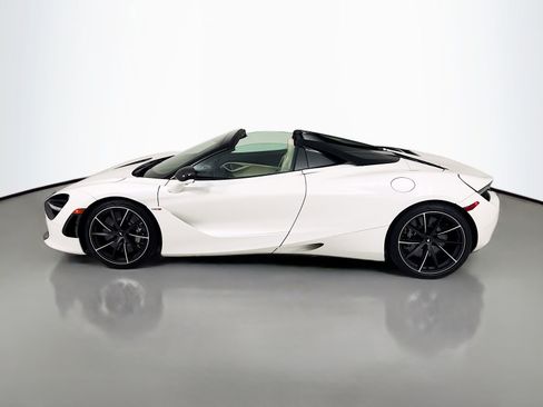 Used 2020 McLaren 720S Spider image 4