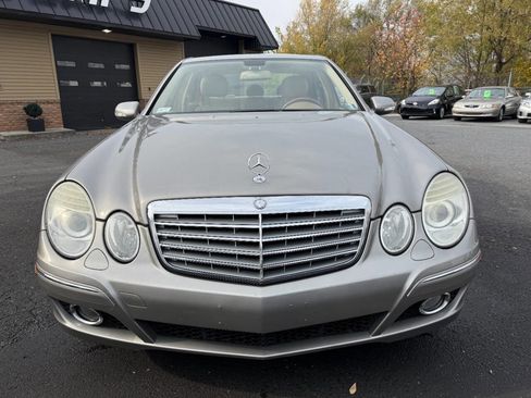 Used 2008 Mercedes-Benz E 320 BlueTEC Sedan image 2