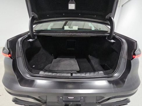 Used 2023 BMW 760i xDrive AWD/4WD image 7