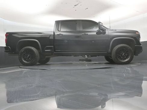 Used 2024 Chevrolet Silverado 2500 ZR2 w/ Technology Package AWD/4WD image 51