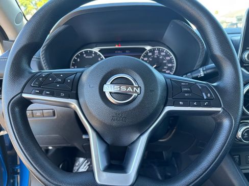 Used 2025 Nissan Sentra SV FWD image 27