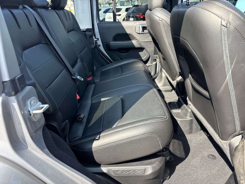 Certified 2021 Jeep Wrangler Unlimited Sahara w/ Cold Weather Group image 15