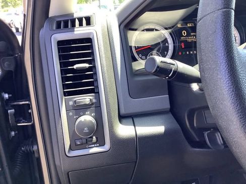 Used 2017 RAM 1500 Express RWD image 15