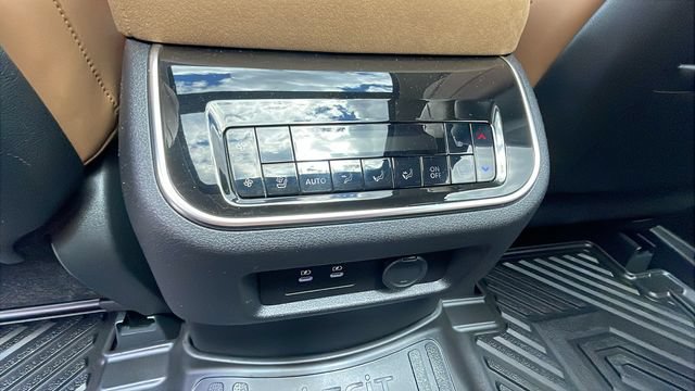 Used 2026 INFINITI QX80 Luxe AWD/4WD image 38