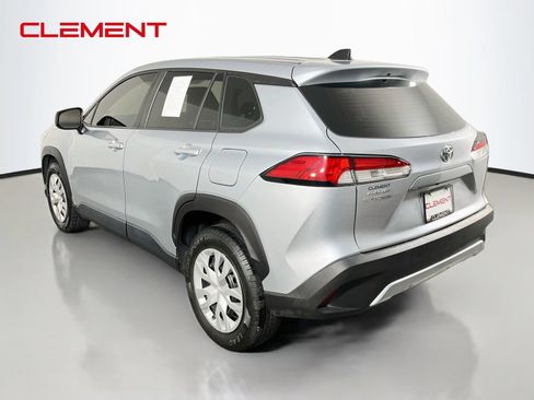Used 2022 Toyota Corolla Cross L FWD image 8