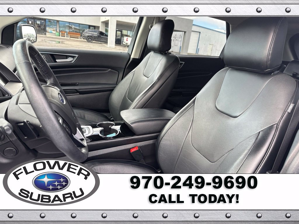 Used 2018 Ford Edge Titanium w/ Equipment Group 302A AWD/4WD image 24