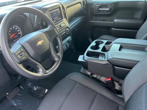 Used 2024 Chevrolet Silverado 1500 Custom image 10