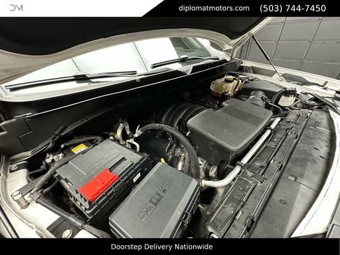 Used 2022 Cadillac Escalade ESV Sport Platinum w/ LPO, ONYX Package image 51