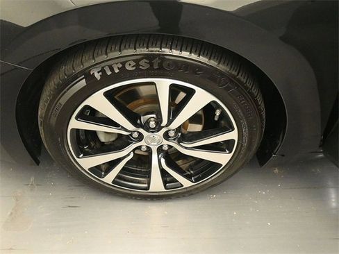 Used 2018 Nissan Maxima Platinum image 14
