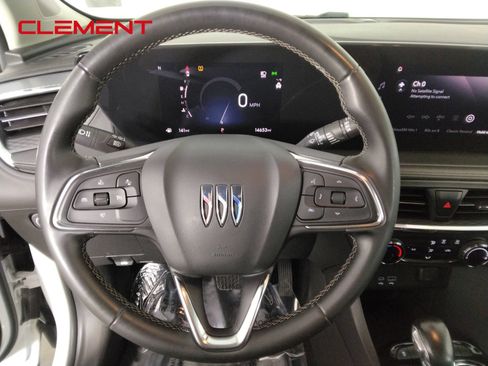 Used 2024 Buick Encore GX Preferred FWD image 11