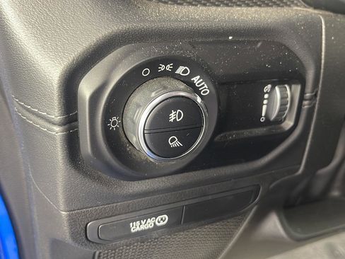 Used 2024 Jeep Gladiator Rubicon image 14