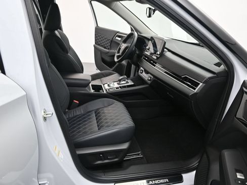 Used 2023 Mitsubishi Outlander SEL FWD image 22