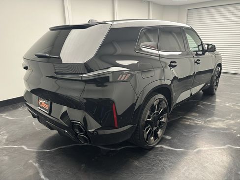 Used 2023 BMW XM image 3