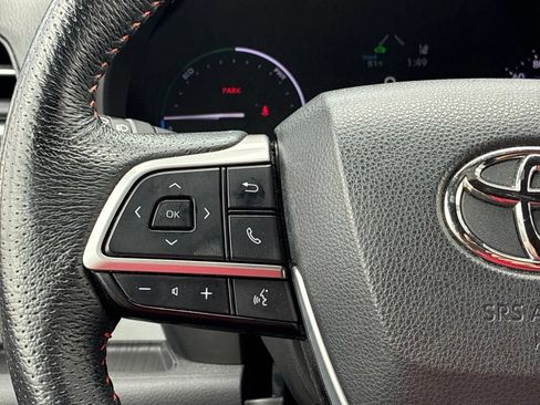 Used 2022 Toyota Sienna XSE w/ XSE Plus Package AWD/4WD image 34