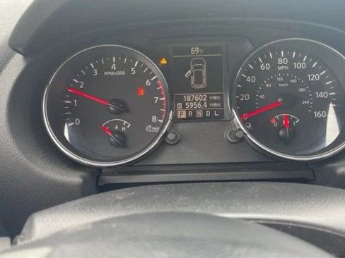 Used 2011 Nissan Rogue S AWD/4WD image 18