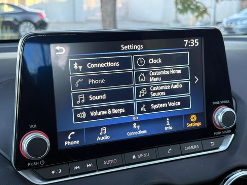 Used 2022 Nissan Sentra SV w/ Trunk Package FWD image 17