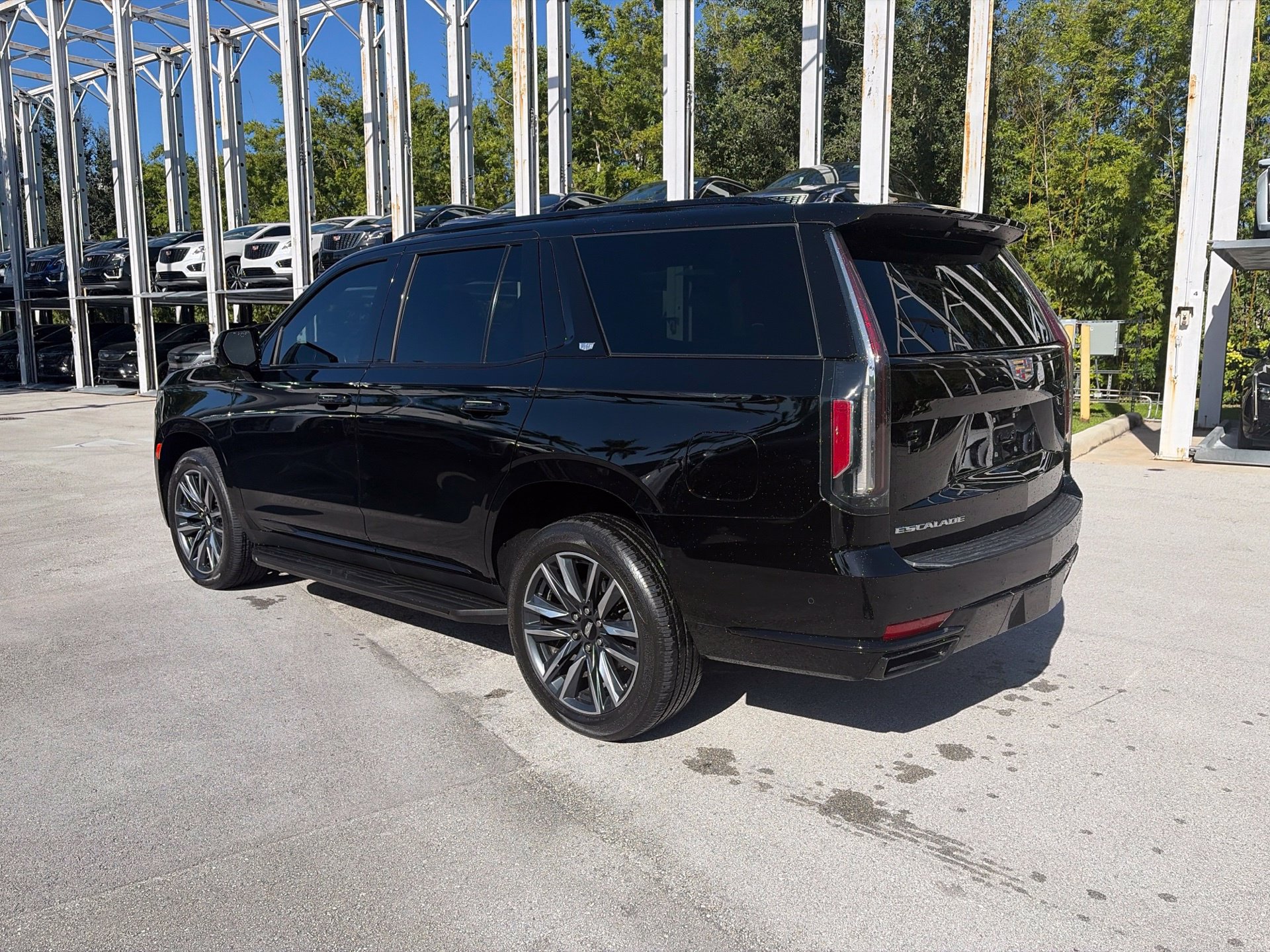Used 2021 Cadillac Escalade Sport RWD image 3