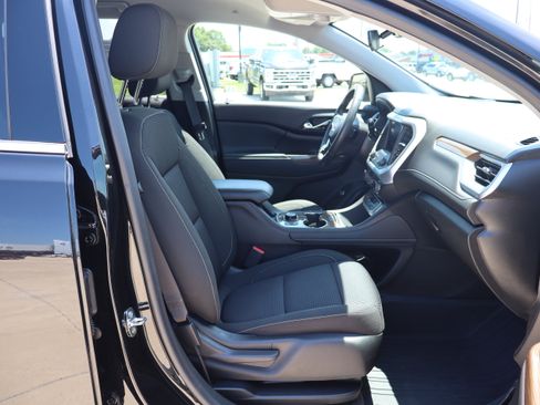 Used 2023 GMC Acadia SLE w/ Driver Convenience Package FWD image 14