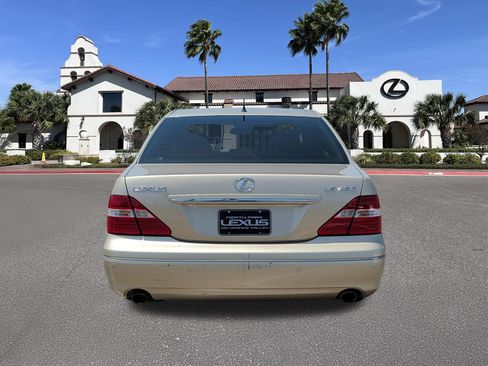 Used 2004 Lexus LS 430 w/ Premium Pkg RWD image 3