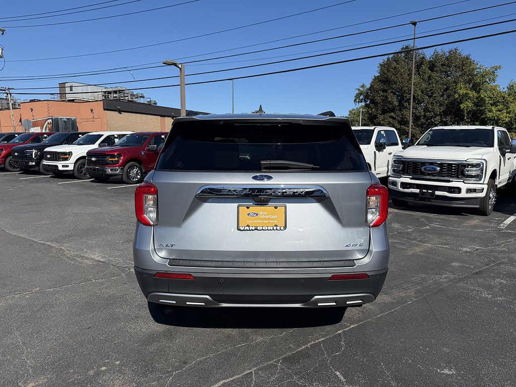 Certified 2023 Ford Explorer XLT w/ Equipment Group 202A AWD/4WD image 5