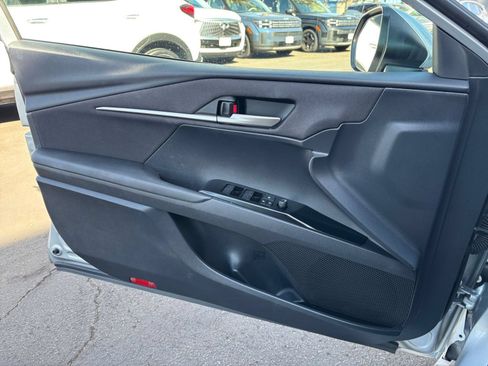 Used 2025 Toyota Camry LE FWD image 15