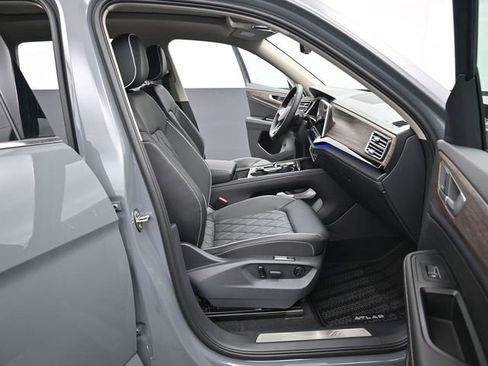 New 2026 Volkswagen Atlas SEL Premium R-Line image 14