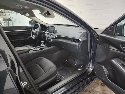 Used 2022 Nissan Altima 2.5 SV FWD image 29