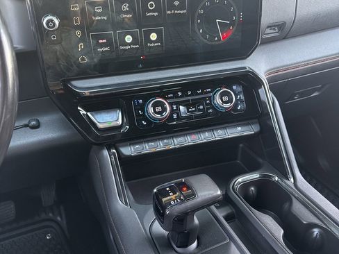 Used 2022 GMC Sierra 1500 AT4 w/ Technology Package image 19