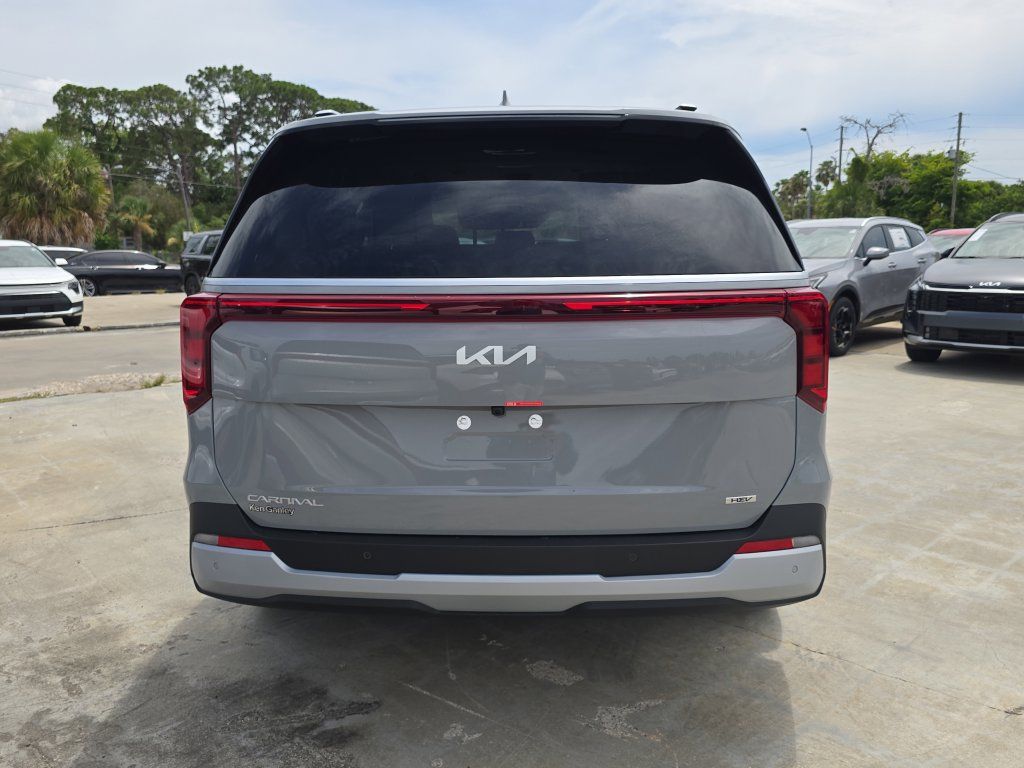 New 2026 Kia Carnival EX FWD image 7