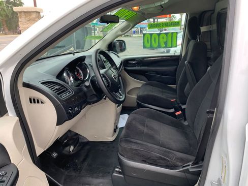 Used 2013 RAM C/V Tradesman image 7