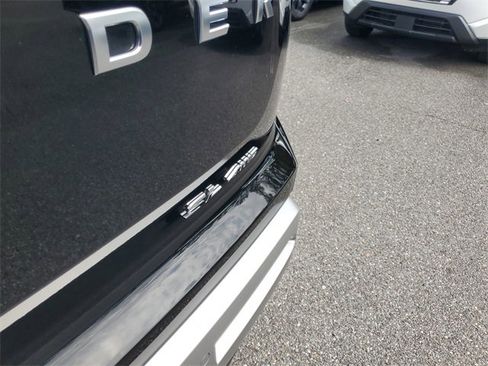 Used 2024 Nissan Pathfinder SL image 7