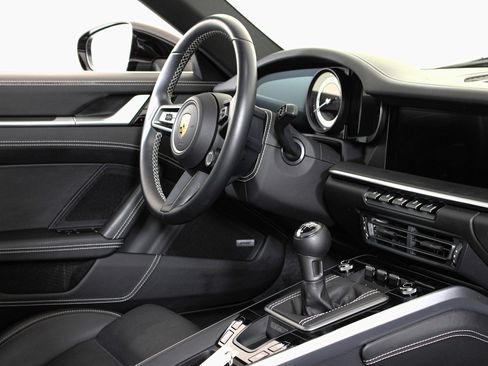 Used 2021 Porsche 911 Carrera S RWD image 26