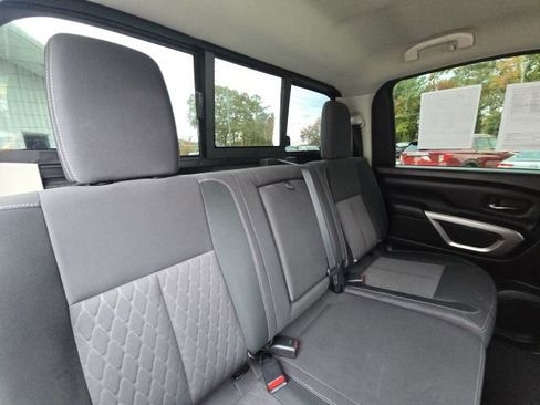 Used 2021 Nissan Titan SV w/ SV Convenience Package image 14