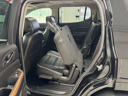 Used 2019 GMC Acadia Denali w/ Technology Package AWD/4WD image 31