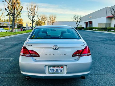 Used 2008 Toyota Avalon XL image 4
