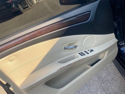 Used 2010 BMW 535i xDrive Wagon AWD/4WD image 23