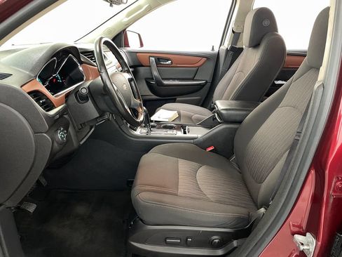 Used 2017 Chevrolet Traverse LT w/ Style and Technology Package AWD/4WD image 5