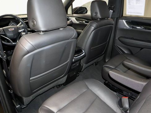 Used 2020 Cadillac XT6 Premium Luxury image 21