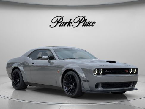 Used 2023 Dodge Challenger R/T Scat Pack RWD image 7