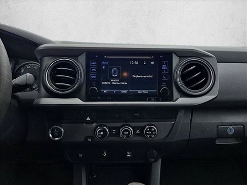 Used 2017 Toyota Tacoma TRD Sport RWD image 12