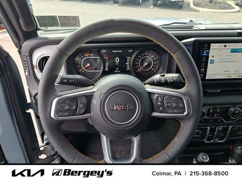 Used 2024 Jeep Wrangler Sahara image 20