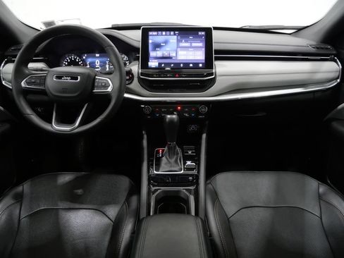 Used 2023 Jeep Compass Limited w/ Sun and Sound Group AWD/4WD image 11