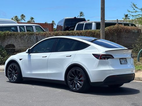 Used 2022 Tesla Model Y Performance AWD/4WD image 3